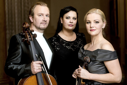 Trio „FortVio“ dešimtmečio koncerte – spalvinga programa