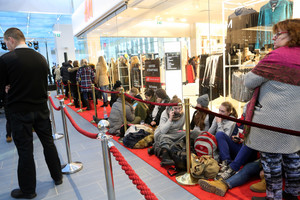 Kaune atnaujintame prekybos centre „Mega“ pirkėjai praleido bemiegę naktį