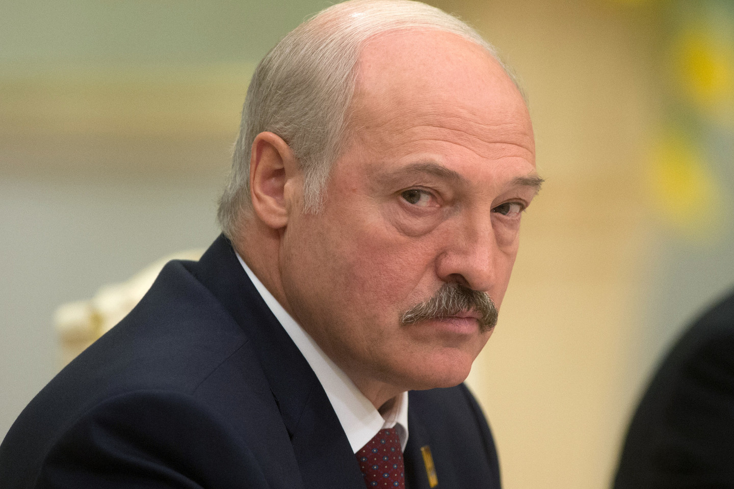 Aleksandras Lukašenka pirmadienį atleido iš pareigų savo administracijos vadovą.
