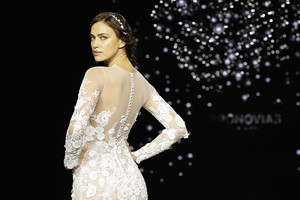 Irina Shayk pasiilgsta savo močiutės iš Rusijos riebaus maisto