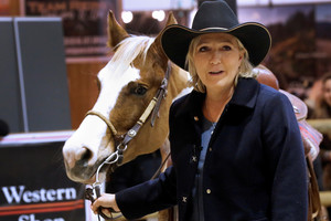 Marine Le Pen išreiškė radikalią idėją dėl imigrantų vaikų