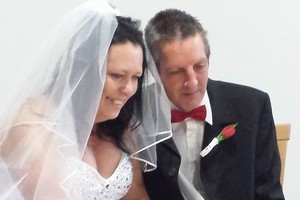 Jauna žmona patikrino vyro telefoną ir pašiurpo: baisiau už neištikimybę