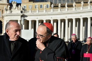 Vatikanas pasisakė apie galimybę gėjams tapti kunigais