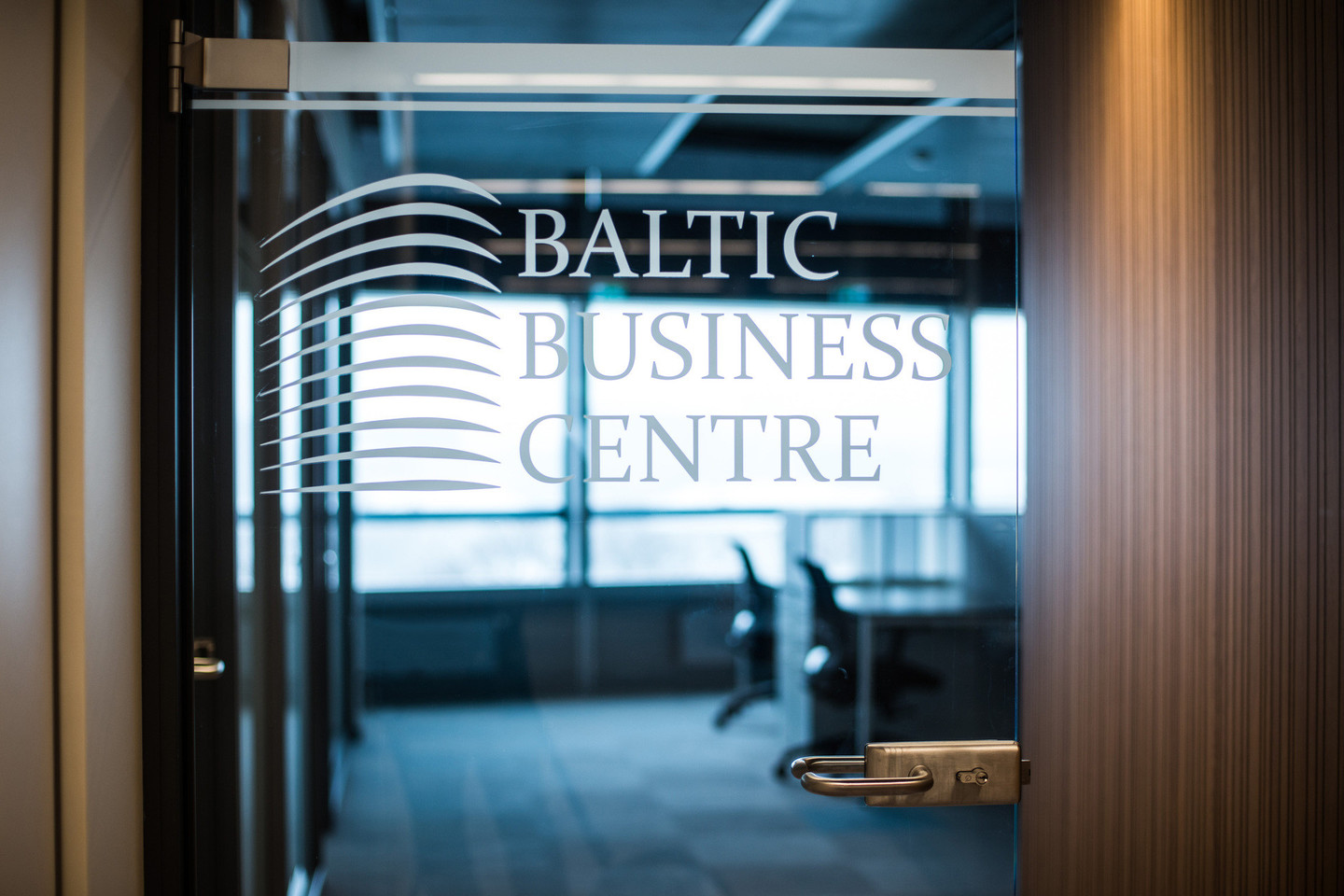 Darbo vietą „Baltic Buisness Centre“ galima išsinuomoti valandai, dienai, savaitei, mėnesiui, pusmečiui ar metams.<br>V.Skaraičio nuotr.