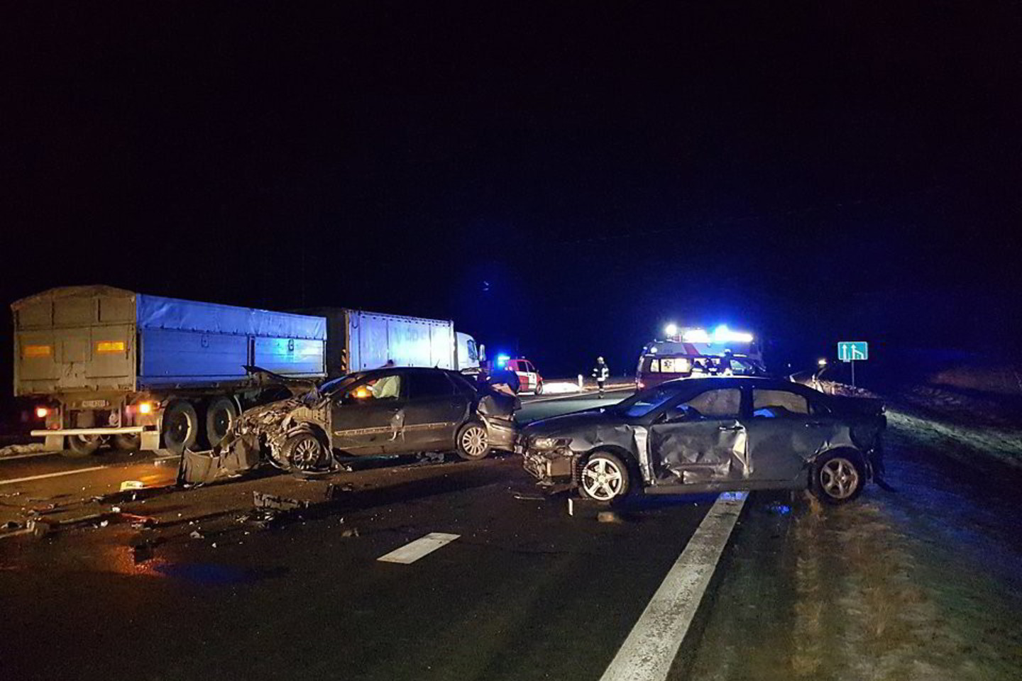 Praėjusios paros avarijose žuvo 4 žmonės, dar 12 buvo sužalota.