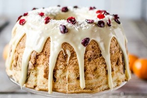 Šakotį primenantis pyragas