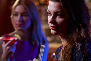 Užtikus paauglę dukrą pižamų vakarėlyje, atvipo žandikaulis