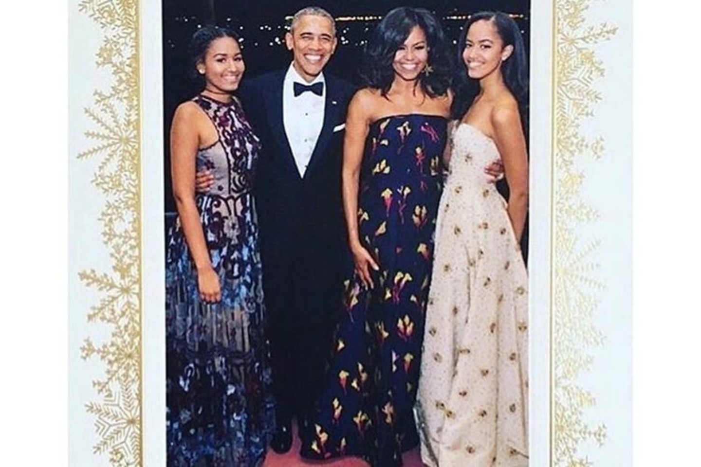 Obamų šeimos kalėdinė atvirutė.<br>„Instagram“ nuotr.