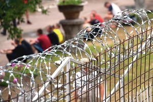 „Pupytės“ mylimajam mirtini šūviai – už perversmą kalėjime?