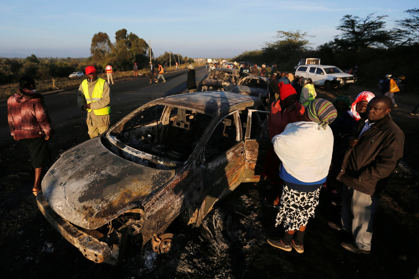 Prie Kenijos miesto Naivašos šeštadienio vakarą degalų autocisternai susidūrus su kitais automobiliais ir sprogus, žuvo daugiau kaip 30 žmonių, pranešė vietos pareigūnai.<br>Reuters/Scanpix nuotr.