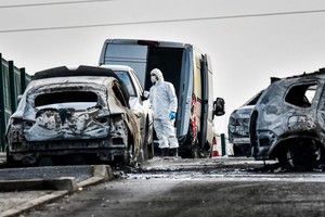 Prancūzijoje plėšikai užpuolė inkasatorių furgoną, vežusį 70 kilogramų aukso