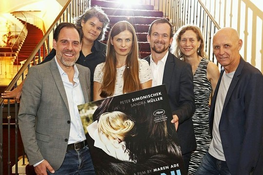 Europos kino akademija geriausiu metų filmu išrinko „Tonį Erdmaną“