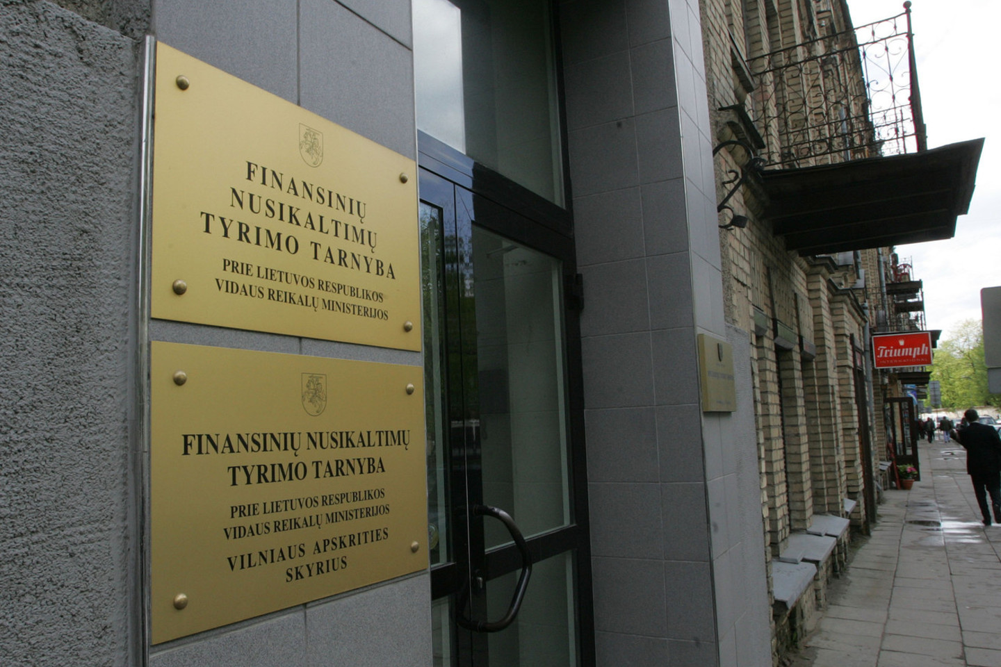 Tyrimo metu FNTT tyrėjai, padedami Klaipėdos apskrities vyriausiojo policijos komisariato pareigūnų ir Klaipėdos apskrities VMI specialistų, atliko 70 kratų.