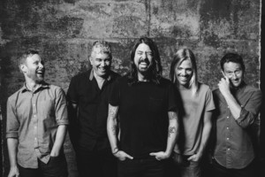 Stebuklas įvyko: „Foo Fighters“ pirmą kartą koncertuos Baltijos šalyse