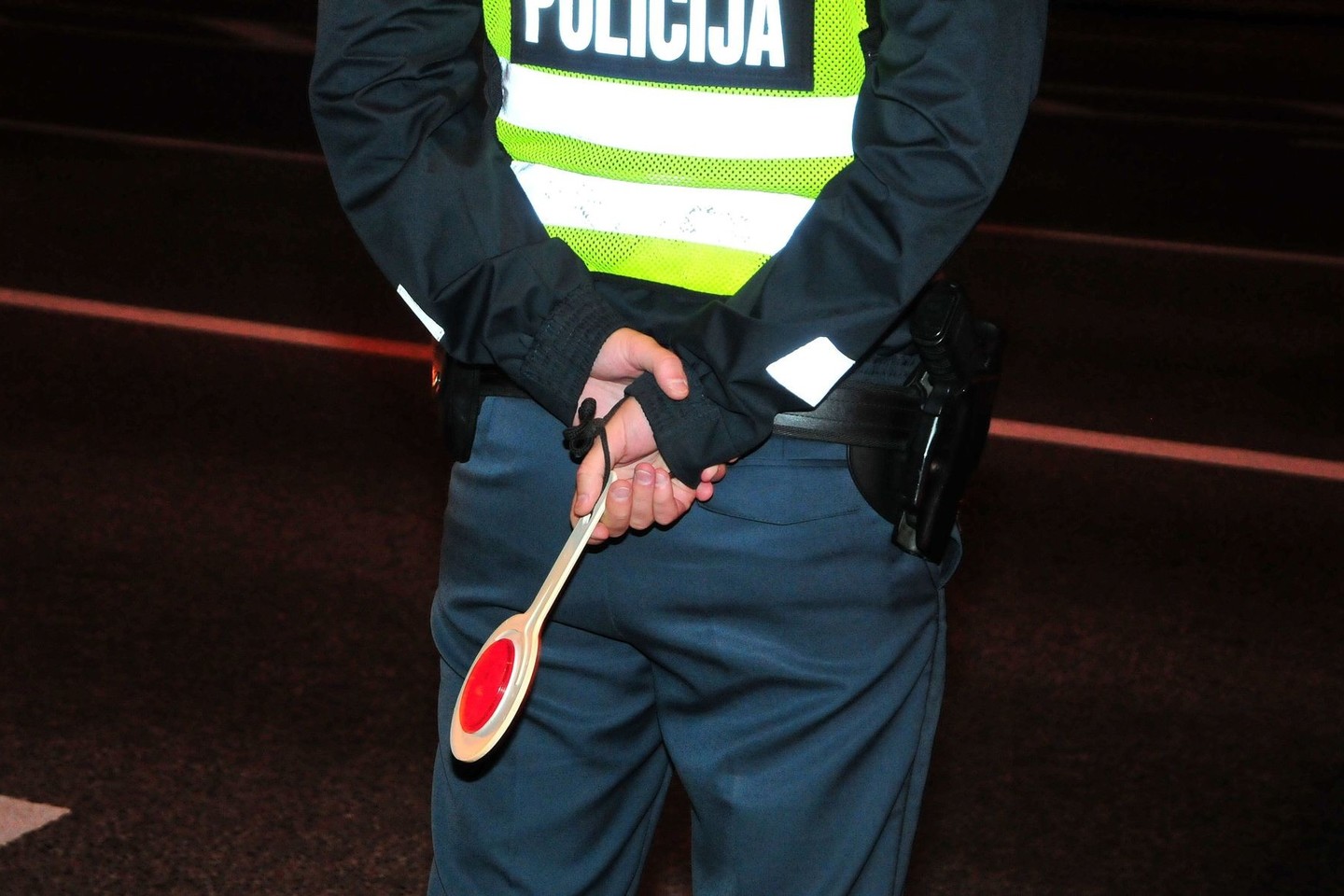 Į nelaimės vietą atvyko policijos pareigūnai ir greitosios pagalbos medikai.