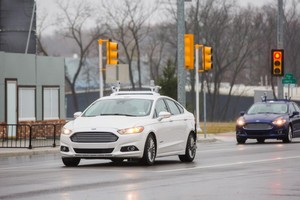 Lūžis rinkoje: autonominiams automobiliams leido važinėti be vairuotojo