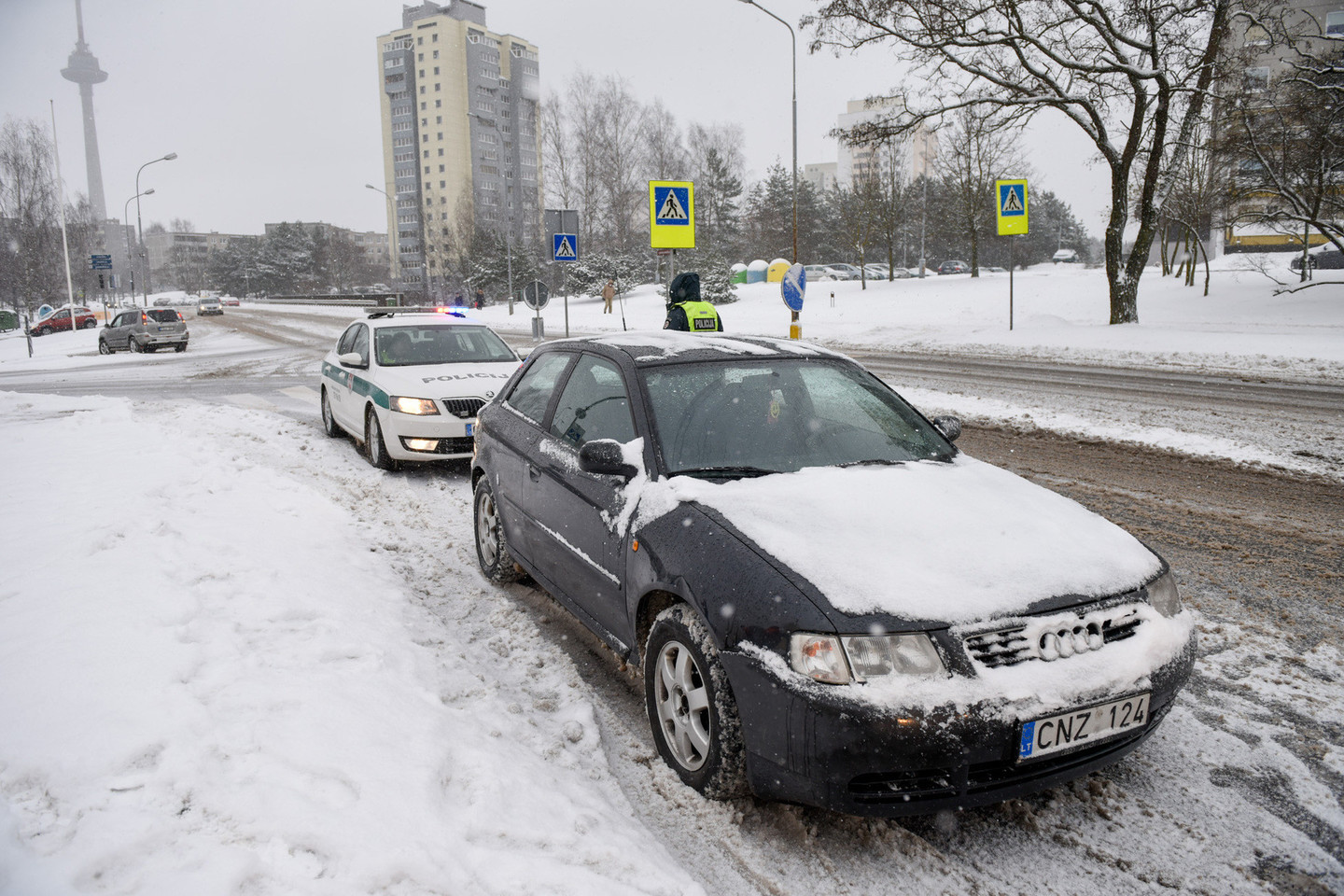 Vilniuje automobilis „Audi“ partrenkė vyrą.