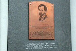 Šiauliuose atidengta paminklinė lenta JAV dolerio cento kūrėjui