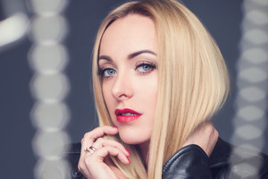 Pamatykite: kalėdiniame Baibos klipe – vaikai ir gestų kalba