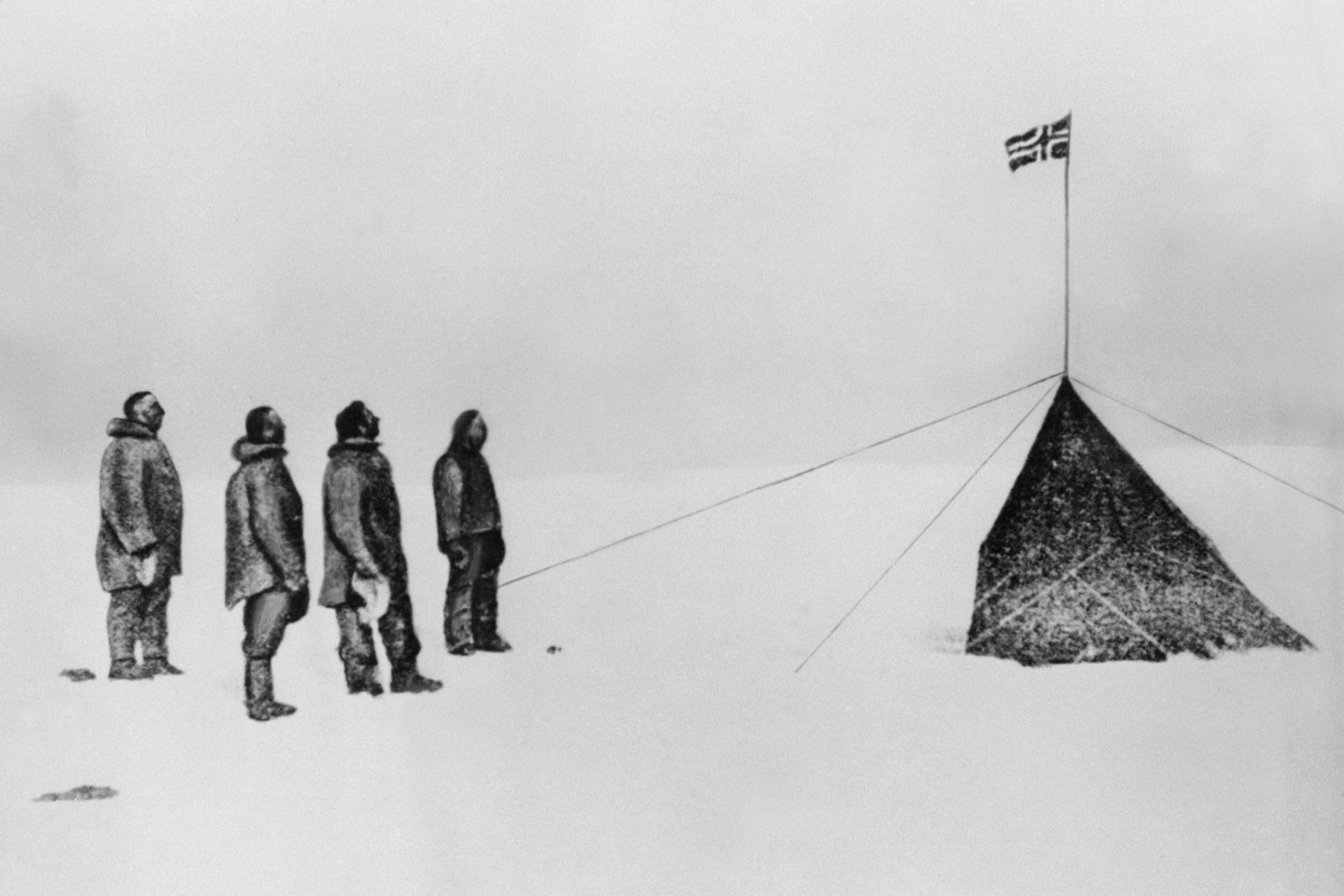 R.Amundsenas ir jo grupė pirmieji pasiekė Pietų ašigalį.<br>AFP/Scanpix nuotr.