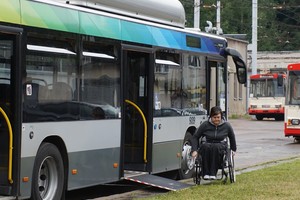 Apklausa: ar Vilniaus transportas pritaikytas neįgaliesiems?