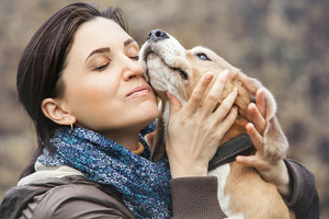 Tuoj pat pauostykite savo šunį: pakitęs kvapas kai ką atskleis