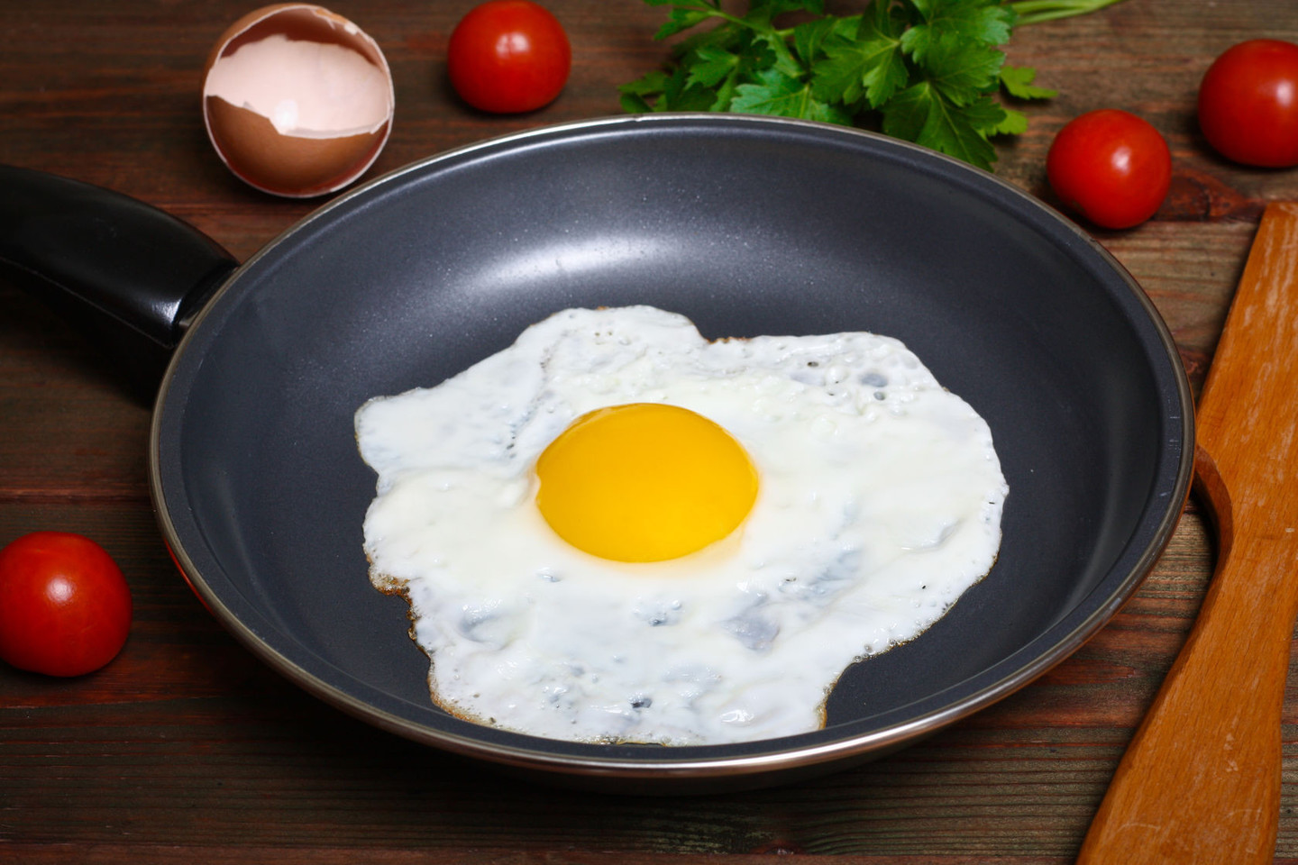 Kiaušiniai yra ir puikus baltymų šaltinis. Baltymai mažina kraujospūdį ir širdies smūgio riziką.<br>123rf nuotr.