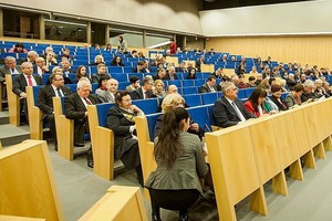 Nepatikėsite sužinoję, kiek kainuoja išsinuomoti Seimo rūmus