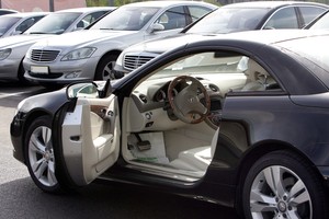 Automobilių pardavėjų spąstai: viena raidė dokumentuose reiškia didelę bėdą