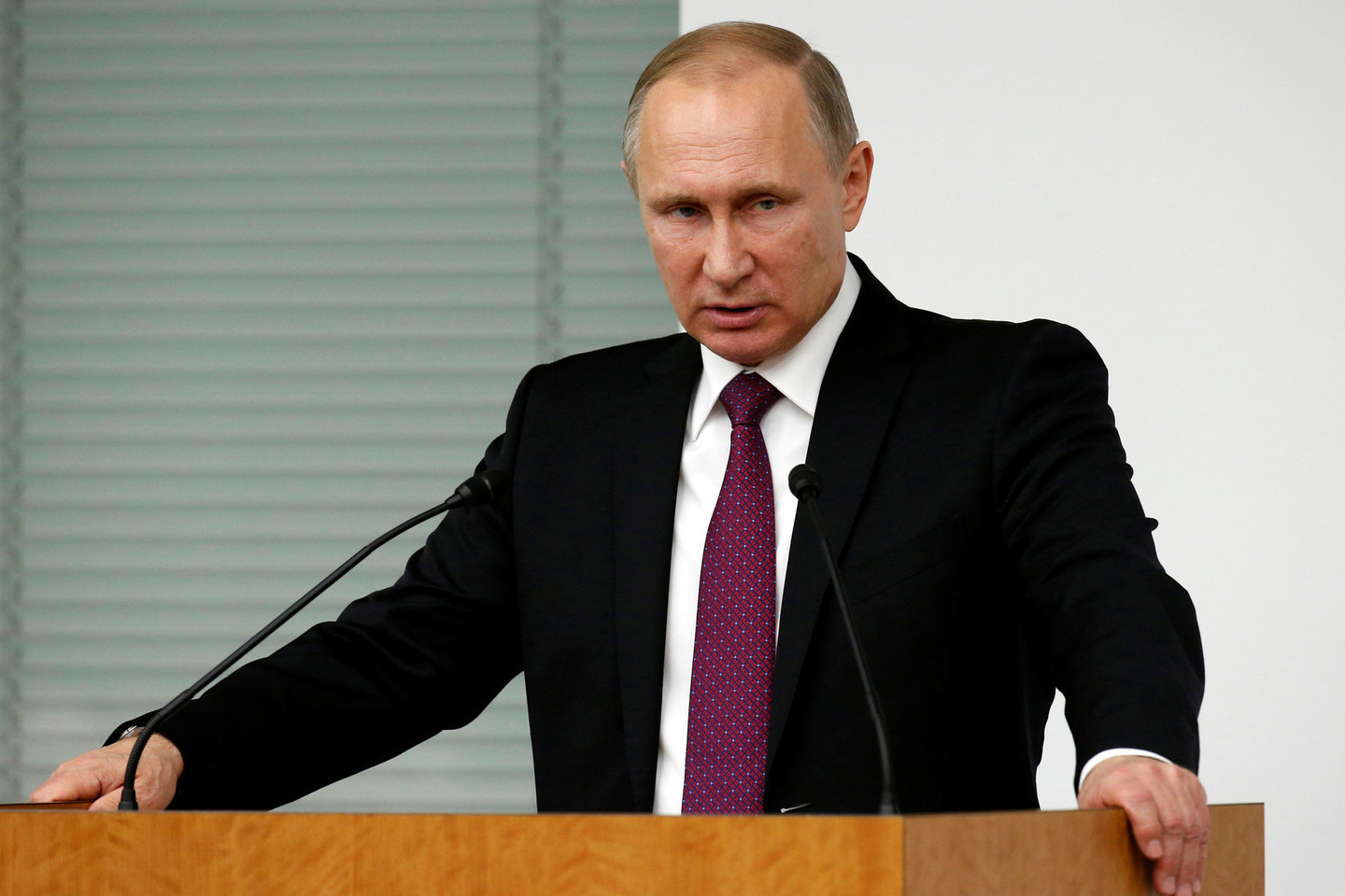 V.Putinas taip pat nurodėsustiprinti darbą su kitų valstybių specialiosiomis tarnybomis.