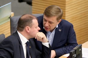 Seimo pirmininkas Ramūno Karbauskio elgesyje įžvelgė karo meną