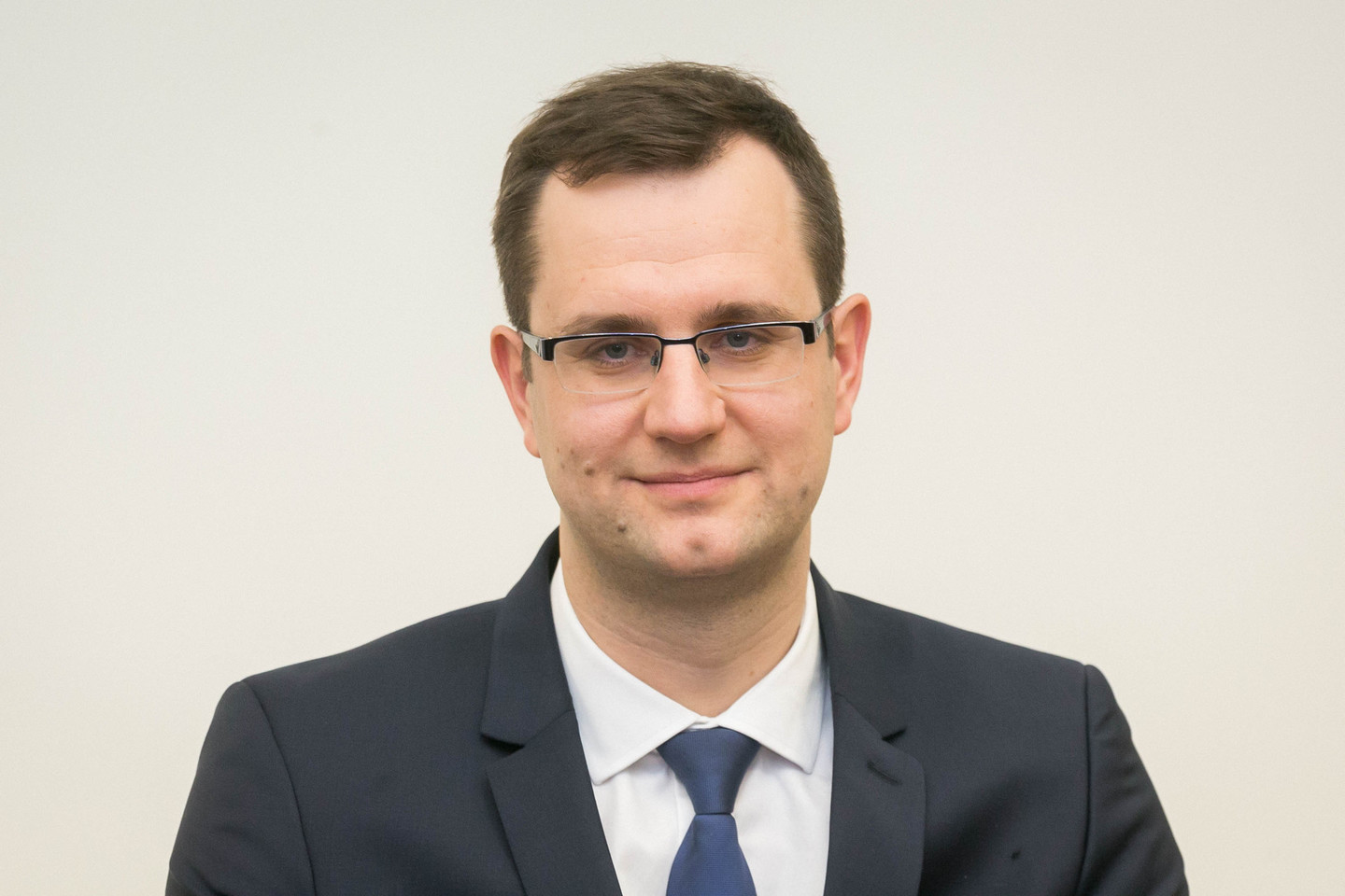 Specialiųjų tyrimų tarnyba pradėjo ikiteisminį tyrimą dėl piktnaudžiavimo vykdant vidaus sandorius tarp valstybės valdomų „Lietuvos geležinkelių“ ir bendrovės dukterinių įmonių.