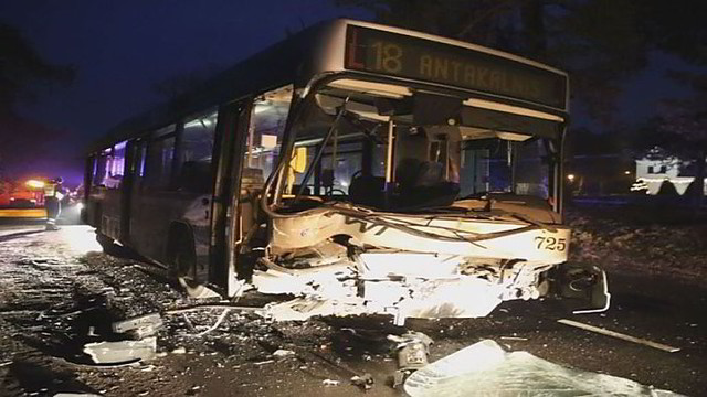 Avarija Vilniuje: susidūrus automobiliui ir autobusui žuvo moteris