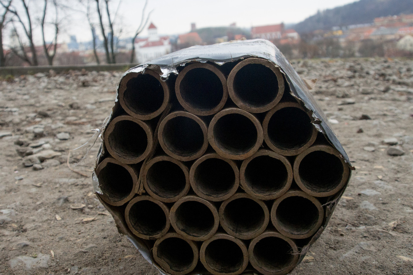 Jaunas panevėžietis nukentėjo sprogdindamas petardas.