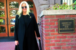 Daivą Janulaitytę-Günther pakerėjo viešnagė išblukusios elegancijos dvare, Vašingtone