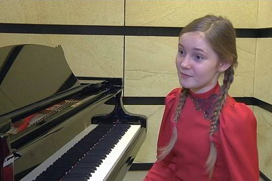 Pasaulį sužavėjo britė vunderkindė: vienuolikmetė jau sukūrė operą