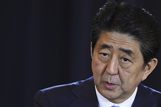Shinzo Abe tapo pirmuoju Perl Harbore apsilankiusiu Japonijos premjeru