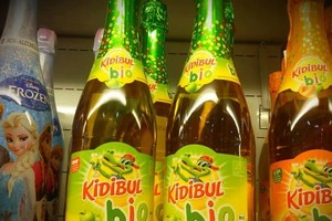 Ragina atsipeikėti tėvus: vaikiškame šampane blogiausia ne cukrus