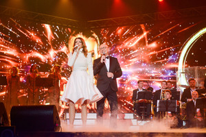 Ingos Valinskienės jubiliejuje Vilniuje – tūkstantinė minia ir flirtas su sutuoktiniu