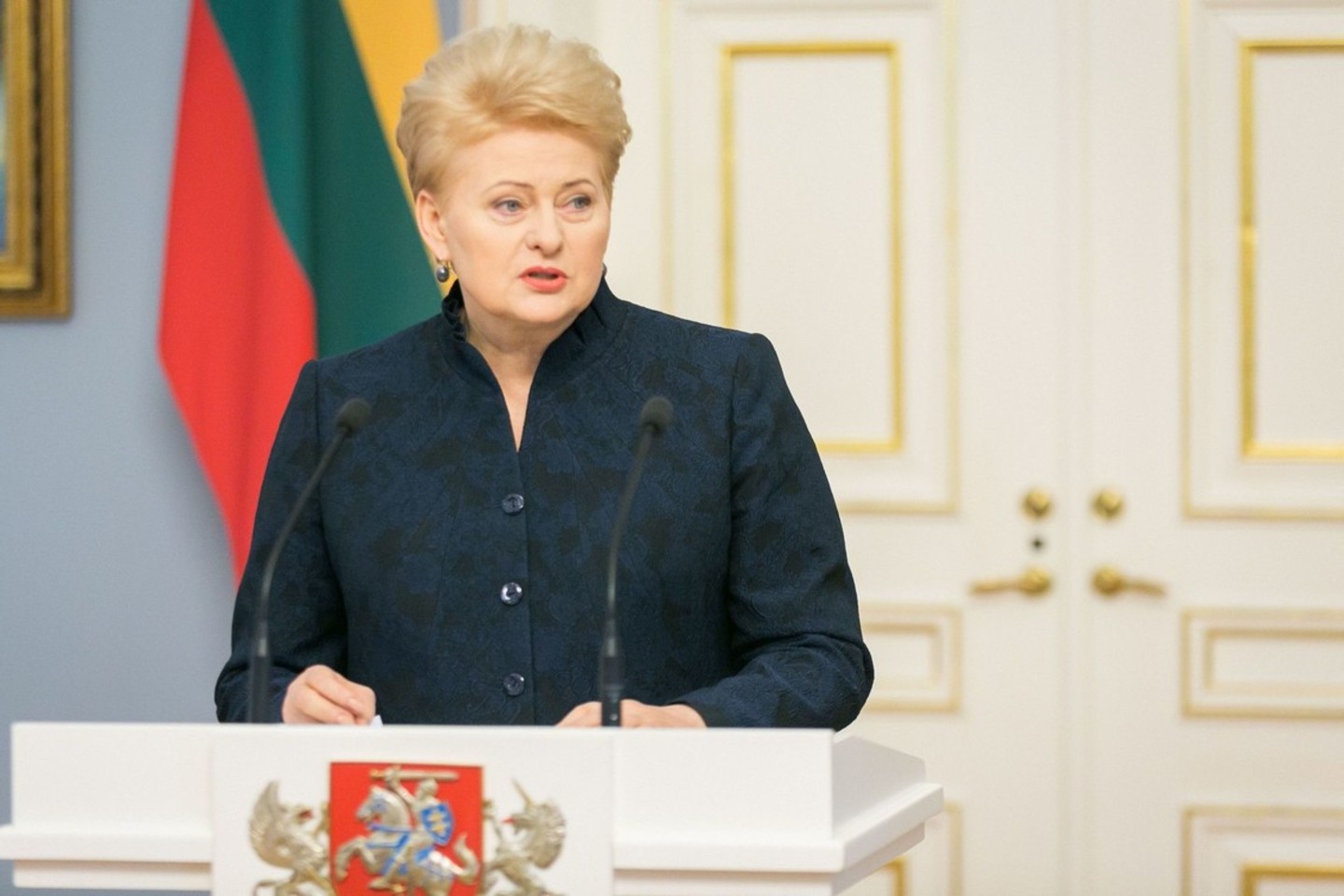 D.Grybauskaitė pabrėžė, kad pirmąjį 2017 metų pusmetį Seimo ir Vyriausybės lauks svarbus uždavinys užbaigti derinti Darbo kodeksą ir užtikrinti balansą tarp rinkos poreikių ir darbuotojų interesų.