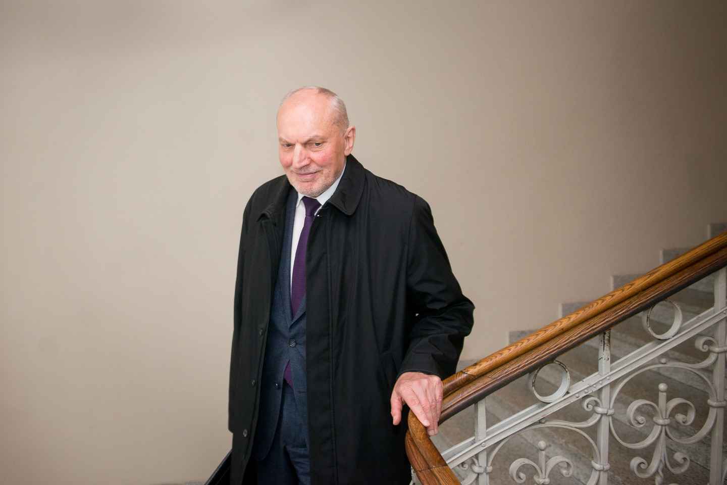 A.Šimėnas „Lietuvos geležinkeliuose“ pradėjo dirbti 2000 metais – tuomet jis buvo plėtros direktorius, o nuo 2006 metų užėmė generalinio direktoriaus pavaduotojo pareigas.