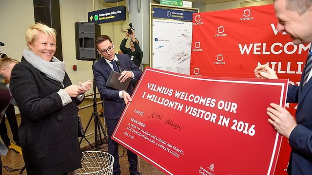 Vilniaus oro uoste turistės laukė itin maloni staigmena