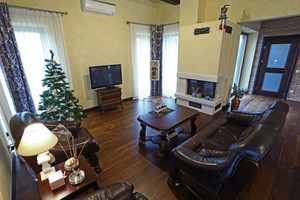 Šiauliečių svajonė išsipildė – jie turi namą su garažu penkioms mašinoms