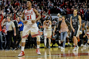 Jimmy Butlerio metimas paskutinę sekundę išplėšė pergalę „Bulls“ ekipai
