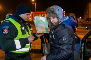 Nuo žmonos pabėgęs girtas vilnietis bandė sprukti ir nuo policijos