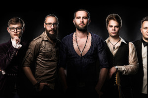 Albumo apžvalga. „Royce“ „Black Lights“