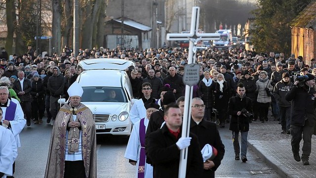 Lenkijoje iškilmingai palaidotas per išpuolį Berlyne žuvęs sunkvežimio vairuotojas