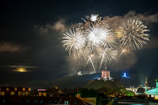 Ekspertas patarė, kaip išsaugoti pirštus pasitinkant 2017-uosius