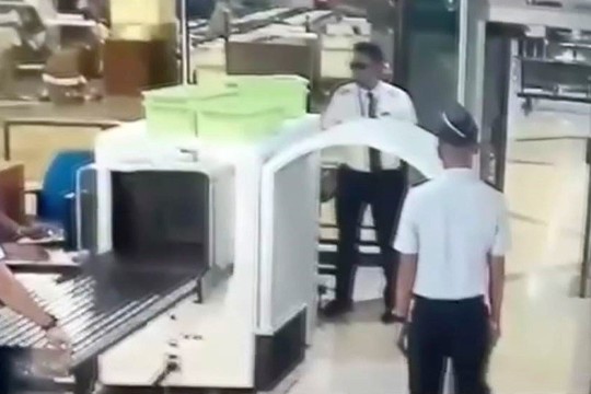 Užfiksavo: girtutėlis pilotas perėjo patikrą, lėktuve buvo 154 asmenys