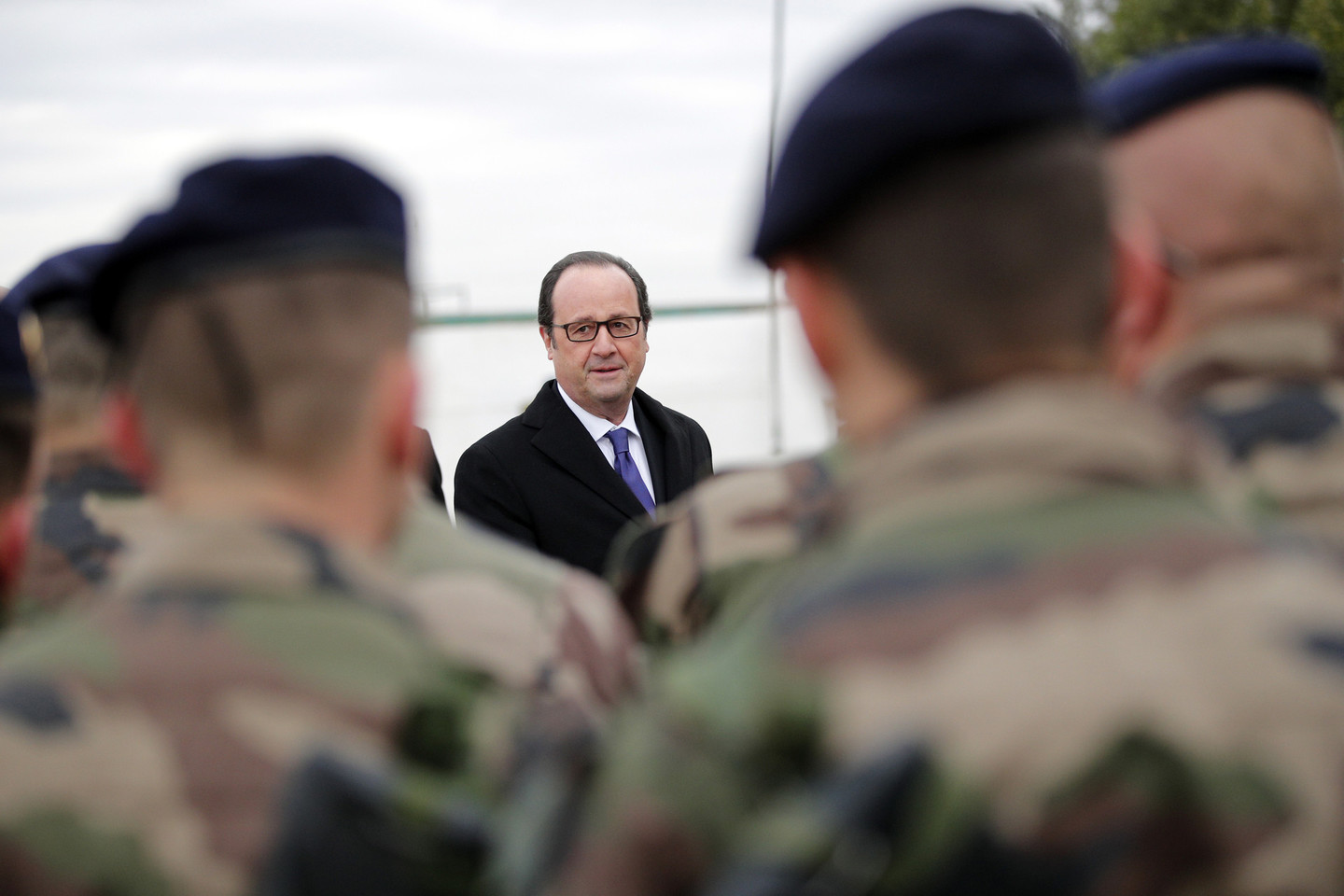 F.Hollande'as teigė, kad Prancūzijos karių pastangos Irake padeda užkirsti kelią terorizmui gimtinėje.